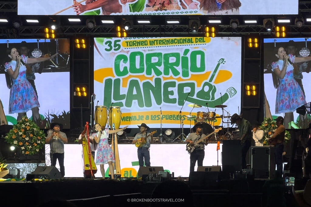 A woman performing during the Corrío Llanero