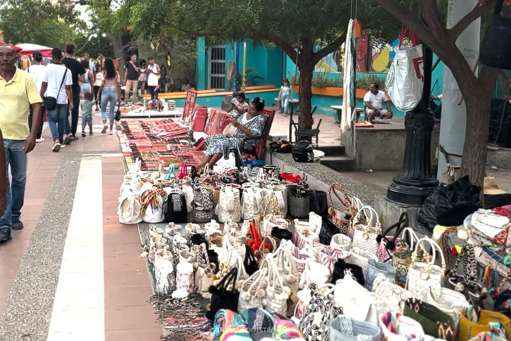 Women selling Wayuu bags at the Riohacha Malecon