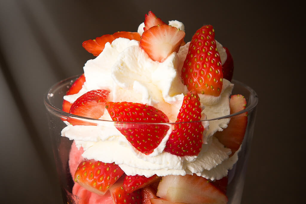Fresas con crema, strawberries with cream