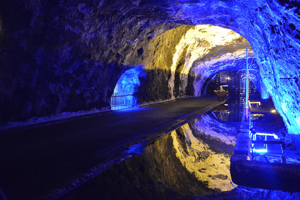 Inside the Nemócon Salt Cathedral with blue lights