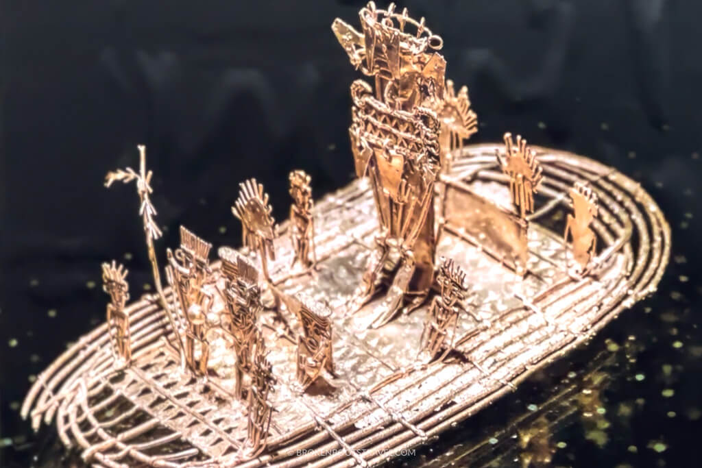 Golden raft modeled after Muisca traditions at Laguna Guatavita